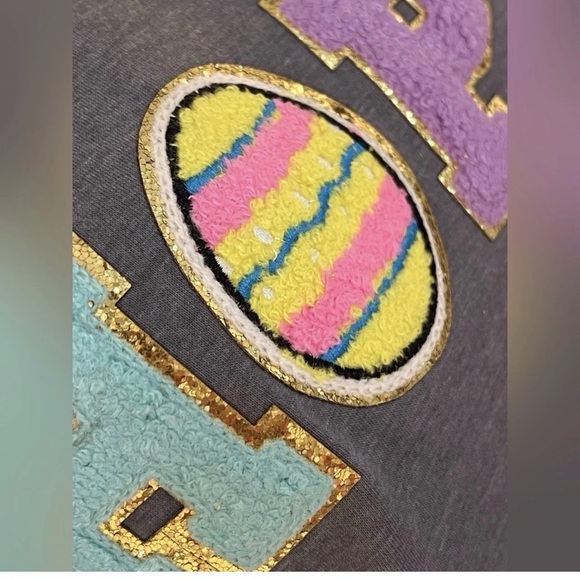 Hoppy Easter grey soft loose fit Easter holiday tee SMALL - Picture 6 of 7